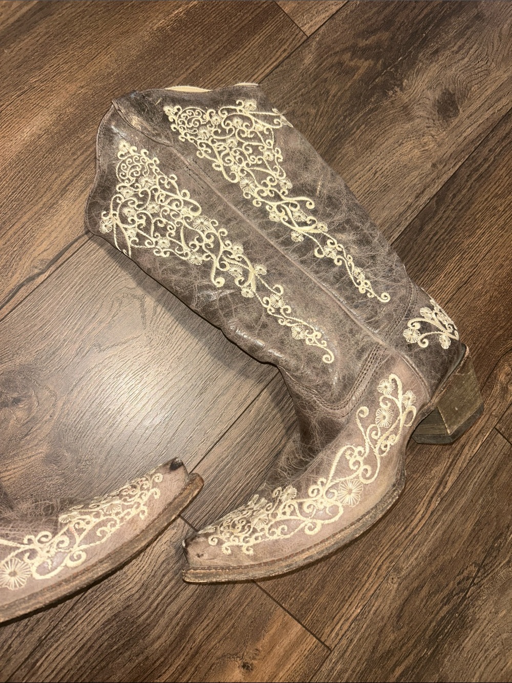 Corral Brown Embroidered Western Heeled Boots - Picture 5 of 13